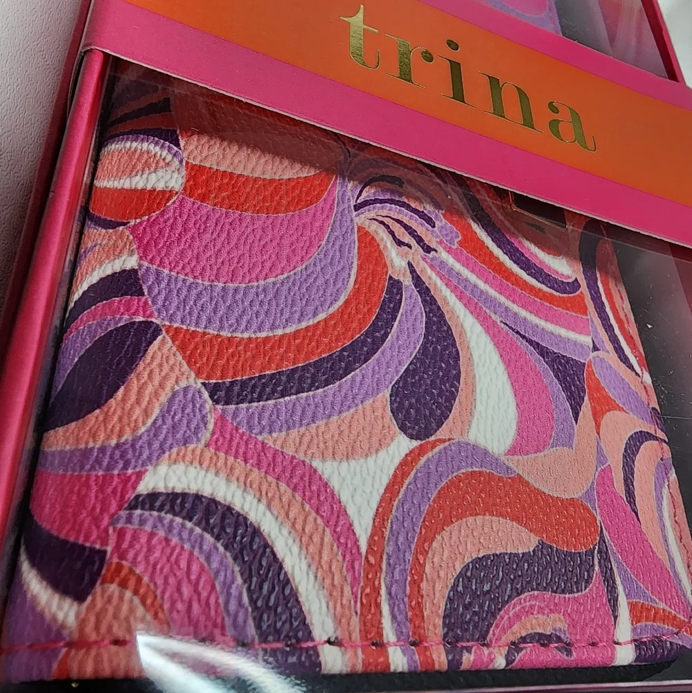 Trina Turk Wallet Large Zip Around Sea Anemone Pink Purple Swirls NWT